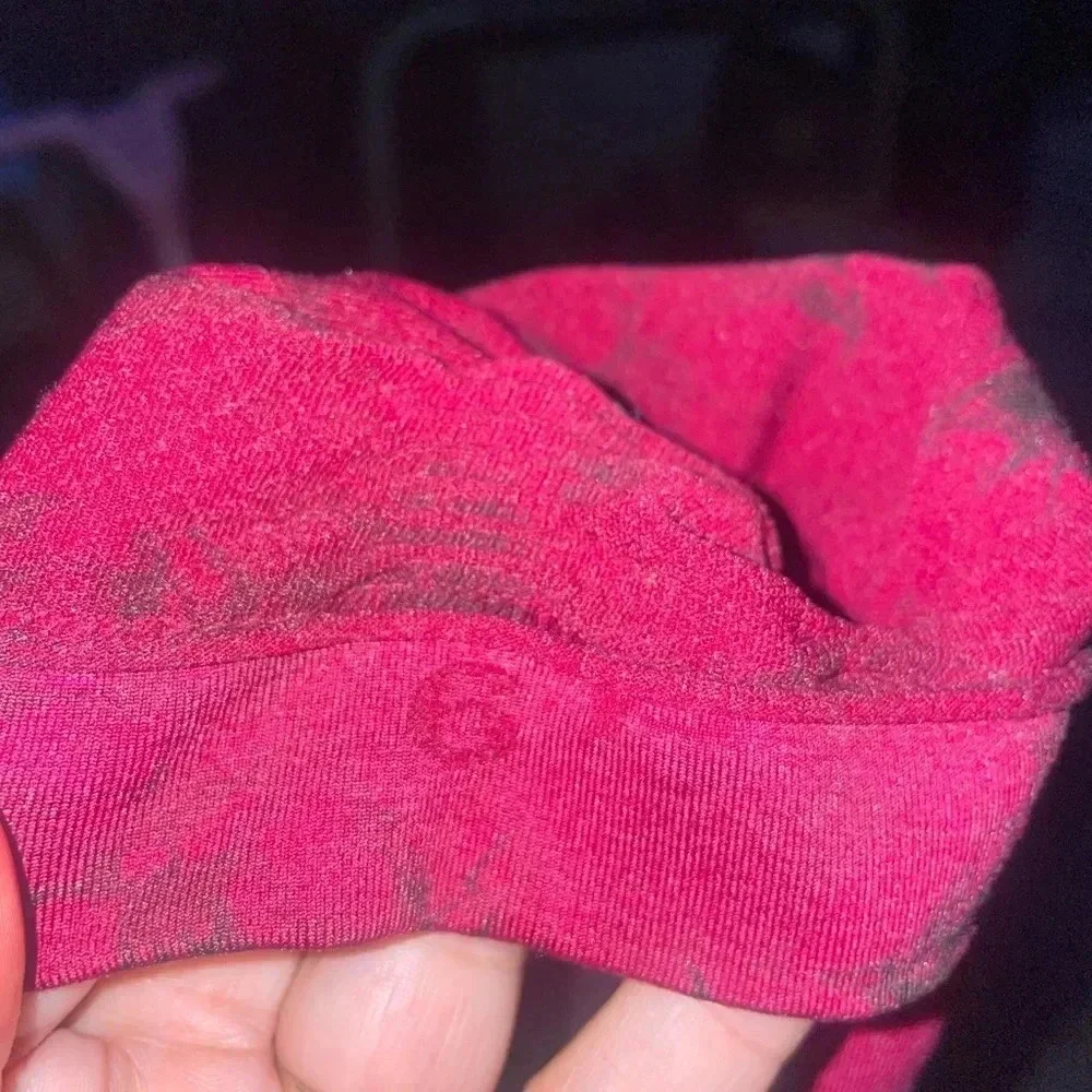 Lululemon athletica leggings in the flow crop II Capri wine berry tie dye size 6